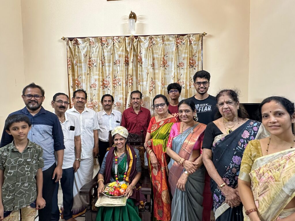 ಅಹಲ್ಯ ವೆಂಕಟ್ ರಾಜ್, ಪದ್ಮನಯನ ಆದರ್ಶ ಶಿಕ್ಷಕಿಯರಿಗೆ ಶಿವಳ್ಳಿ ಸ್ಪಂದನ ಸನ್ಮಾನ